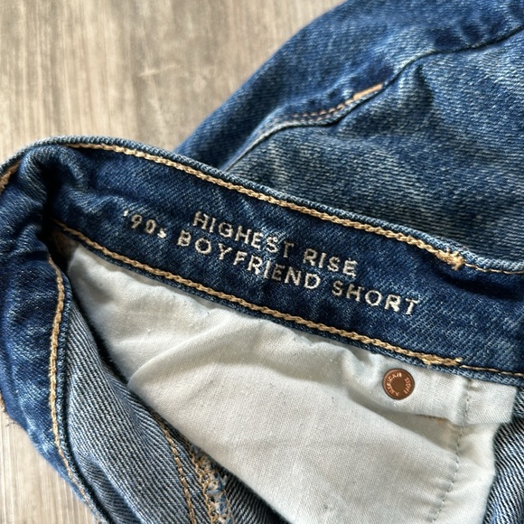 AE HIGHEST RISE 90’S BOYFRIEND SHORT AMERICAN EAGLE - Picture 6 of 7